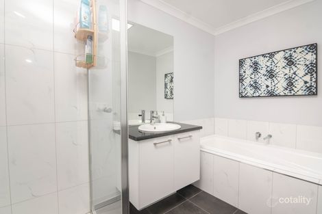 Property photo of 84 Settlers Drive Kialla VIC 3631