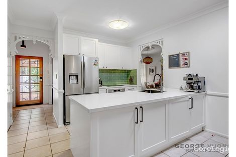 Property photo of 26 Glasshouse Crescent Forest Lake QLD 4078