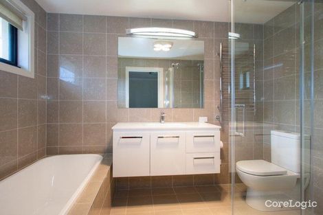 Property photo of 2 Charles Court Gisborne VIC 3437