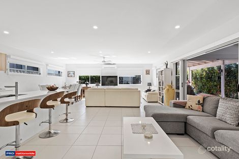 4 Bagnall Ave, Soldiers Point, NSW 2317