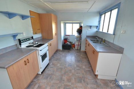 Property photo of 1 Warren Street Goovigen QLD 4702