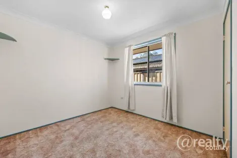Property photo of 12 Kellerman Drive St Helens Park NSW 2560