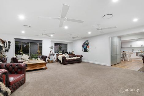 Property photo of 21 Armidale Crescent Helensvale QLD 4212