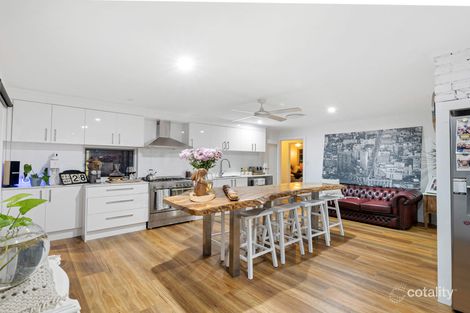 Property photo of 21 Armidale Crescent Helensvale QLD 4212