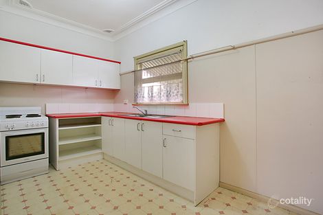 Property photo of 19 Phelps Crescent Bradbury NSW 2560