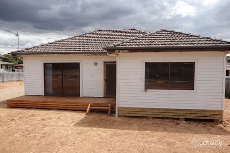 Property photo of 6 Cameron Street Ashmont NSW 2650