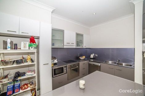 Property photo of 2/60 Broad Street Labrador QLD 4215