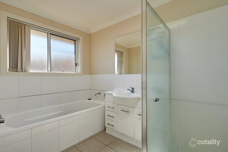 Property photo of 28 Dove Street Mount Austin NSW 2650
