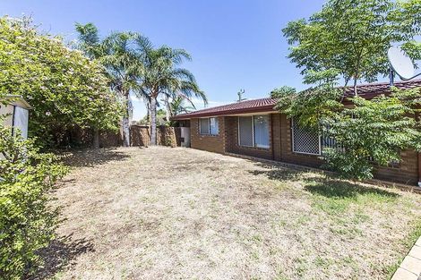 39 Agincourt Dr, Forrestfield, WA 6058