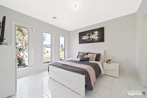 Property photo of 26 Peppertree Parade Craigieburn VIC 3064