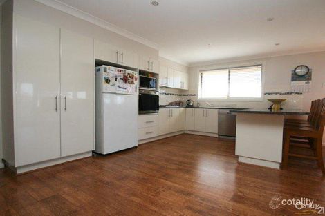 Property photo of 28 George Weily Place Orange NSW 2800