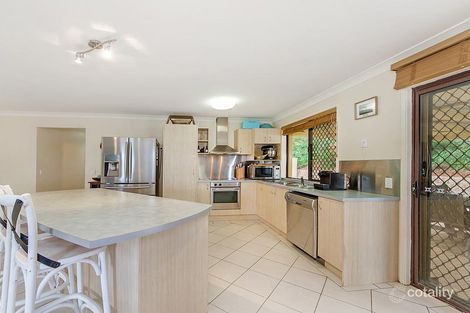Property photo of 11 Robe Court Helensvale QLD 4212