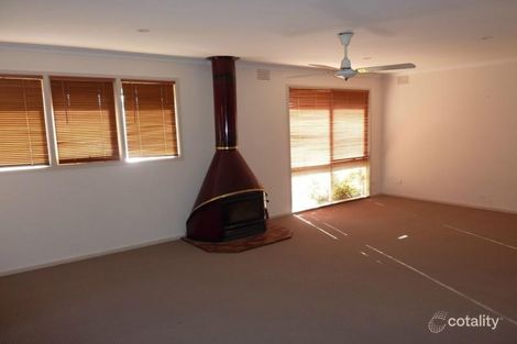Property photo of 13 Oak Avenue Benalla VIC 3672