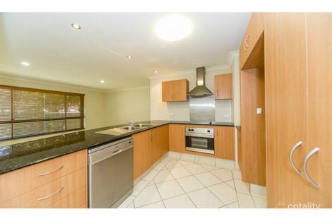 4/68 Broad St, Labrador, QLD 4215