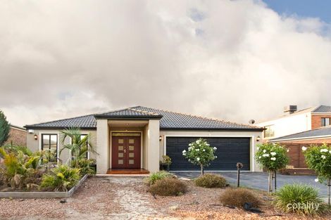 66 Robinswood Pde, Narre Warren South, VIC 3805