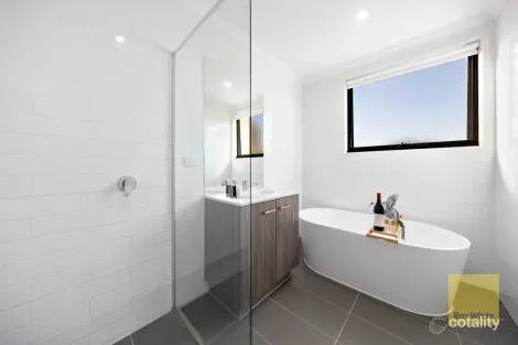Property photo of 1 Dalmatian Walk Werribee VIC 3030
