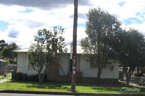 24 Waples Rd, Unanderra, NSW 2526