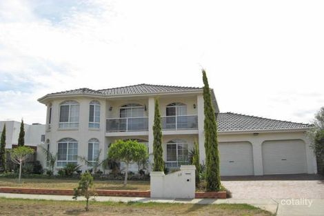 68 Wellesley Dr, Taylors Lakes, VIC 3038