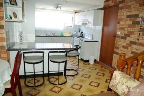 Property photo of 19 Dandenong Close Bossley Park NSW 2176