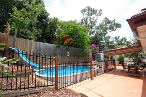 17 Stopford St, Wooloowin, QLD 4030