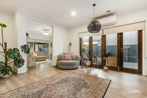 Property photo of 96 Sandarra Boulevard Sandhurst VIC 3977