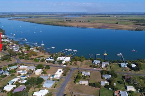 35 Corser St, Burnett Heads, QLD 4670