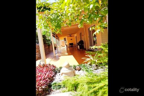 Property photo of 23 Helen Crescent Wurdong Heights QLD 4680