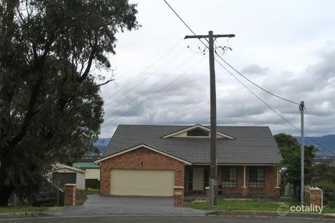 26 Noble Pde, Lake Heights, NSW 2502