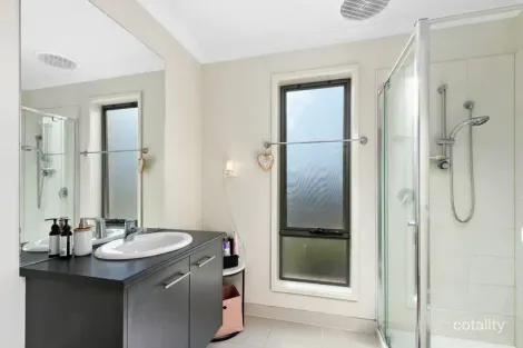 Property photo of 18 Greythorn Road Traralgon VIC 3844