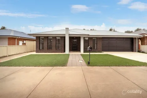 3 Village Way, Swan Hill, VIC 3585