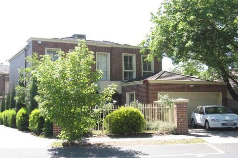 Property photo of 2/37 Whittens Lane Doncaster VIC 3108