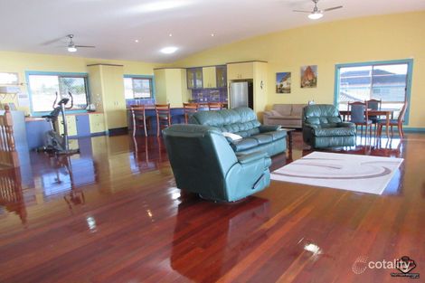 Property photo of 6 Foreshore Drive Urangan QLD 4655