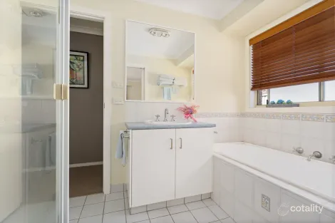 Property photo of 71 Huon Street Jindera NSW 2642