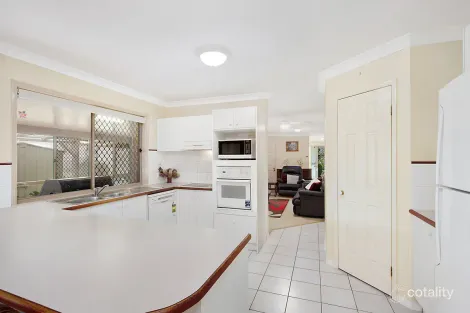 Property photo of 27 Solandra Circuit Regents Park QLD 4118