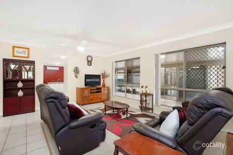 Property photo of 27 Solandra Circuit Regents Park QLD 4118