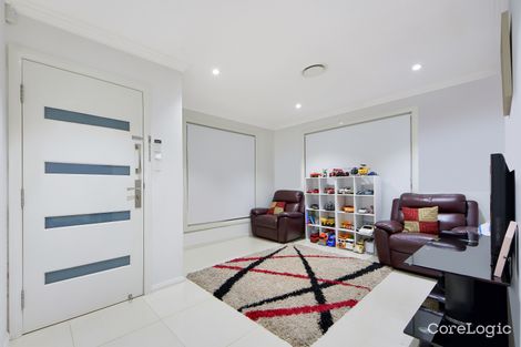 Property photo of 10 Tulloch Grove Gledswood Hills NSW 2557