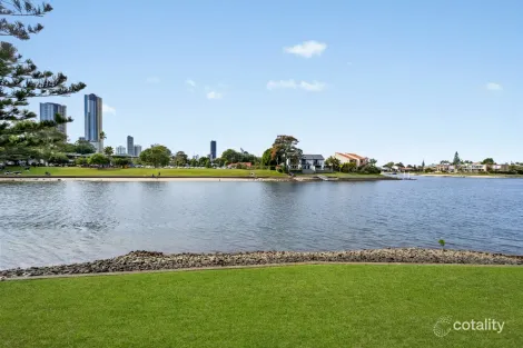 Property photo of 4/52 Hooker Boulevard Mermaid Waters QLD 4218