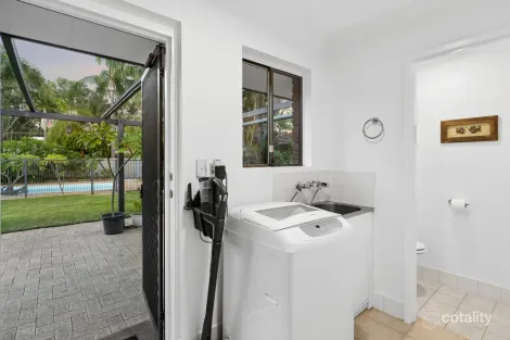 Property photo of 37 Guron Road Duncraig WA 6023