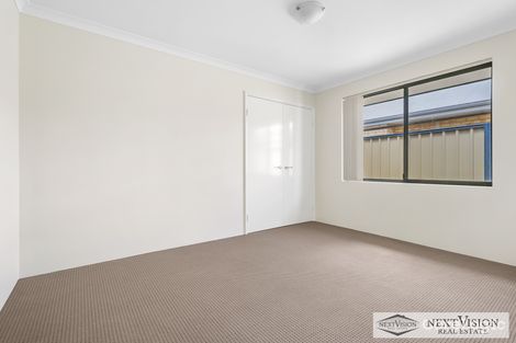 Property photo of 11 Oak Ridge Meander Success WA 6164