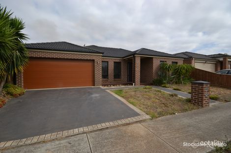 Property photo of 22 Heathcliff Avenue Deer Park VIC 3023