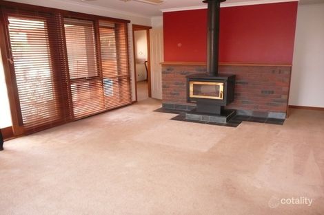 Property photo of 1 Coral Court Hoppers Crossing VIC 3029