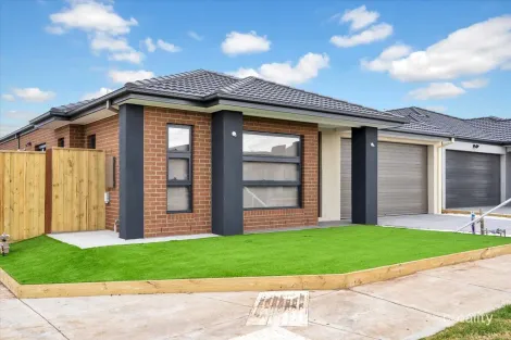 24 Reunion Pde, Tarneit, VIC 3029