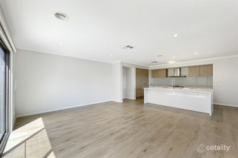Property photo of 1 Landor Way Craigieburn VIC 3064