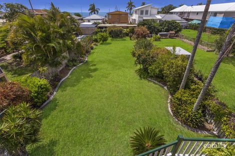 Property photo of 18 Grattan Terrace Wynnum QLD 4178