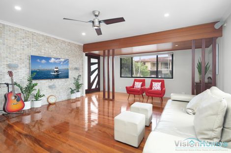 28 Emblem St, Jamboree Heights, QLD 4074