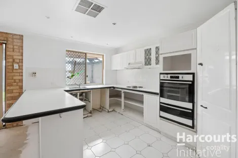 Property photo of 14 Knaphill Heights Mirrabooka WA 6061