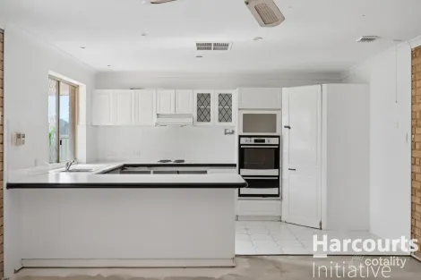 Property photo of 14 Knaphill Heights Mirrabooka WA 6061