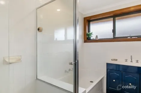Property photo of 9 Ruffy Drive Cranbourne VIC 3977