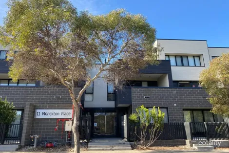 12/11 Monckton Pl, Caroline Springs, VIC 3023