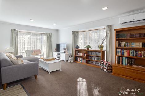 Property photo of 2/13 Eade Avenue Warragul VIC 3820